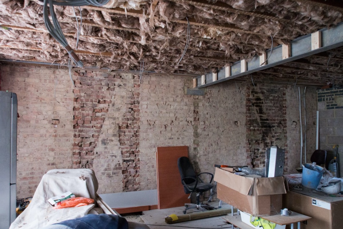 Titelbild zu „Altbau modernisieren: Was bei einer Sanierung nicht fehlen darf“