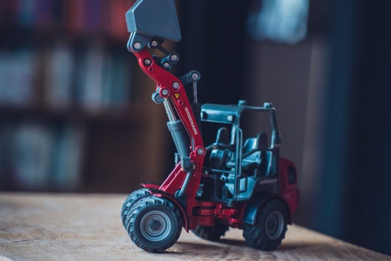 Minibagger – kleine Helfer für enge Baustellen mieten