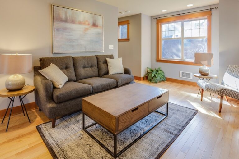 Das Cord Sofa: Ein Stilvoller Akzent im Wohnraum Das Cord Sofa: Ein Stilvoller Akzent im Wohnraum