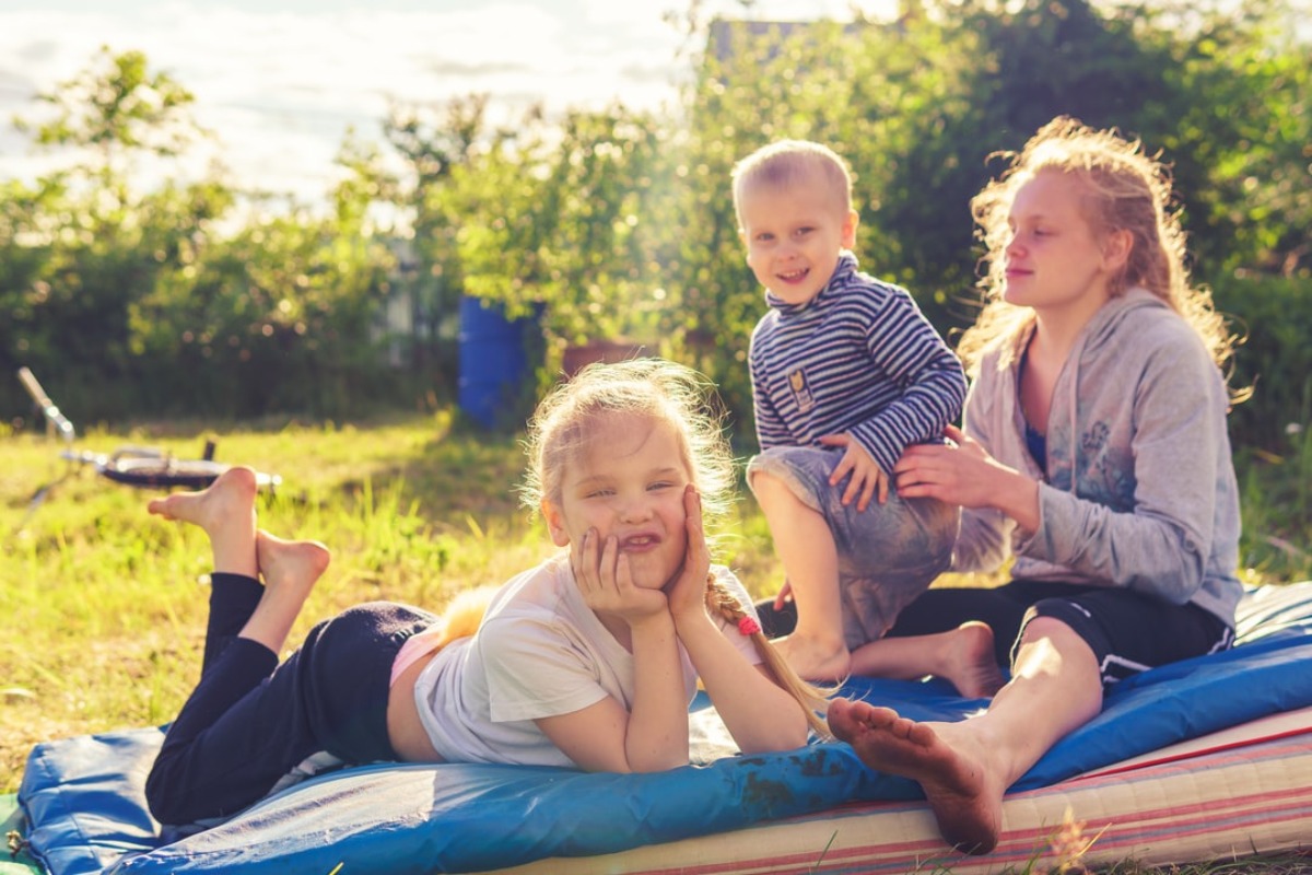 Titelbild zu „Wie Sie Ihren Garten für Ihre Kinder interessanter machen können“