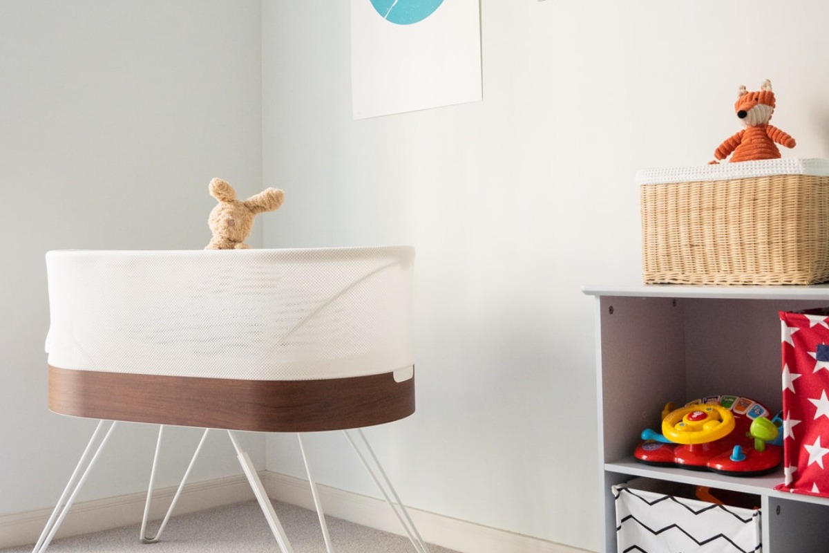 Titelbild zu „Babyzimmer für das erste Kind einrichten“